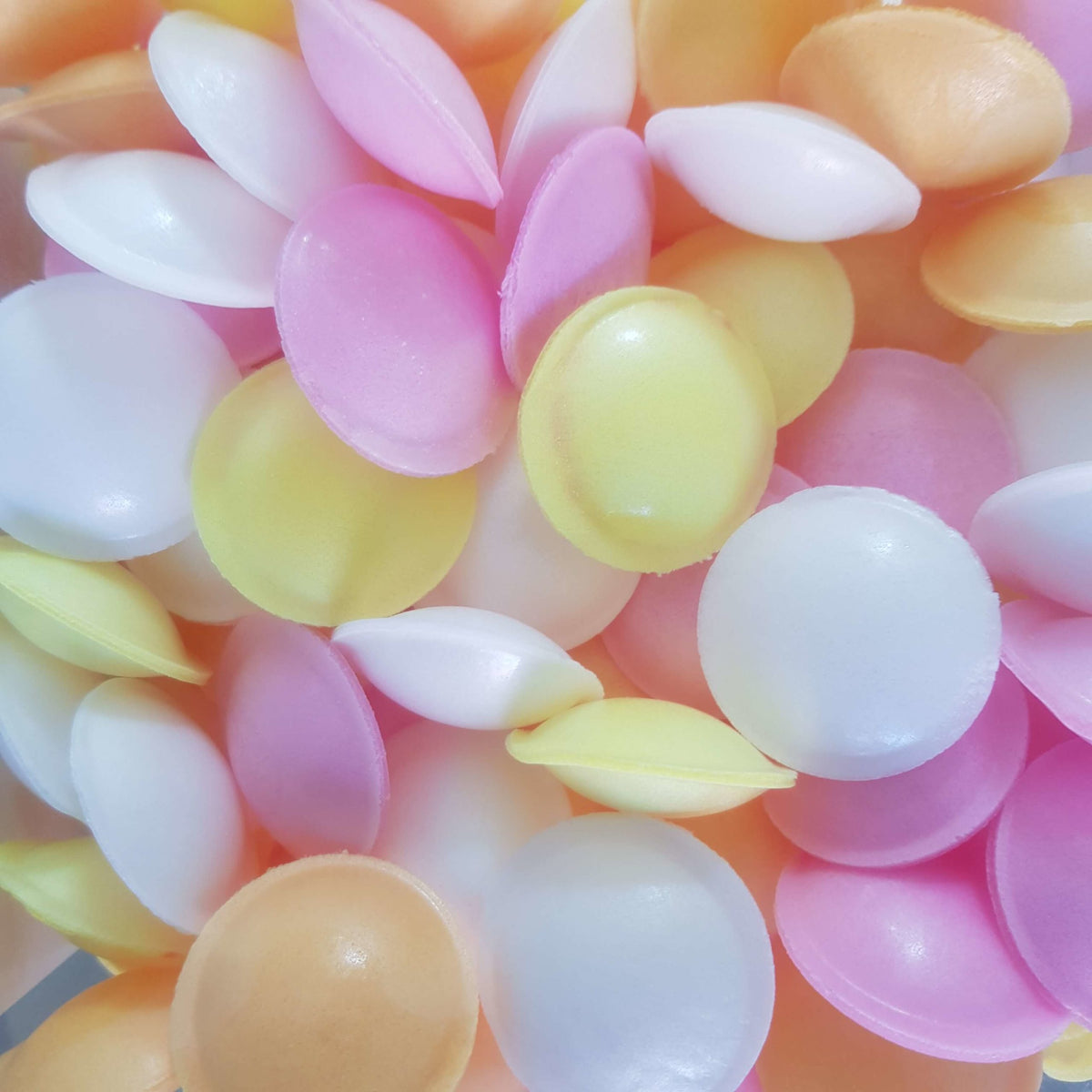 Flying Saucer Sweets – Retro Sherbet‑Filled Wafer UFOs (Approx. 30 Pieces)