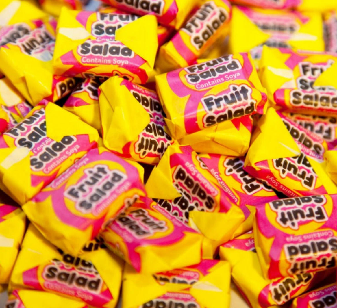 Fruit Salad Chews – Raspberry & Pineapple Retro Sweets
